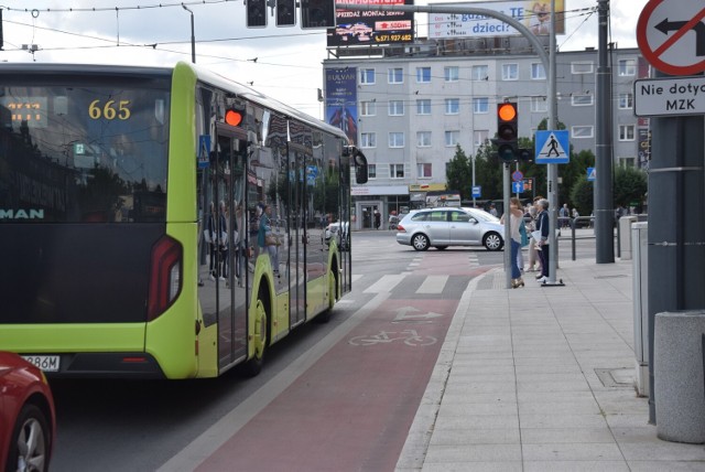 Utrudnienia dla pasażerów komunikacji miejskiej mają potrwać cztery i pół godziny