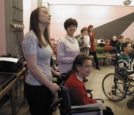 Katarzyna Boroń aktywnie uczestniczy także w artystycznych warsztatach dla niepełnosprawnych. Fot. IRENEUSZ DOROŻAŃSKI