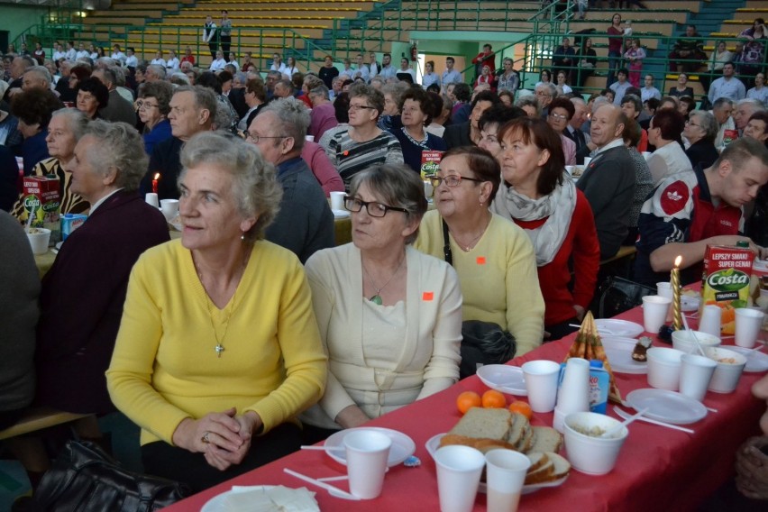 Wielka Biesiada Seniorów w Przodkowie - wspólnie świętowało kilkaset osób [ZDJĘCIA]