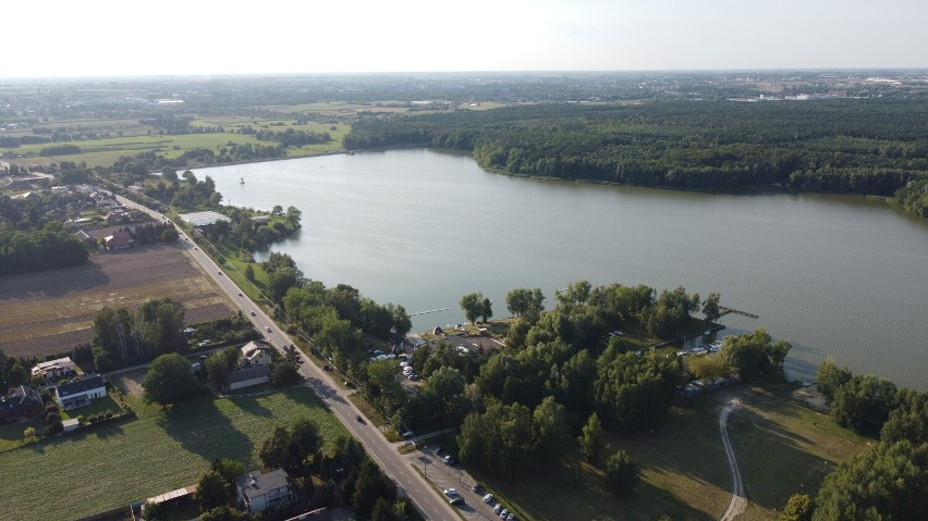 Sprzęt motorowodny będzie pływał na zbiorniku w Szałem....