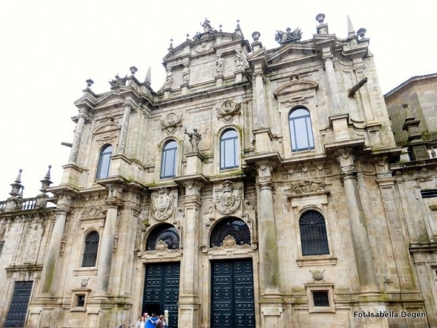 Katedra jest jednym z największych zabytków stylu...