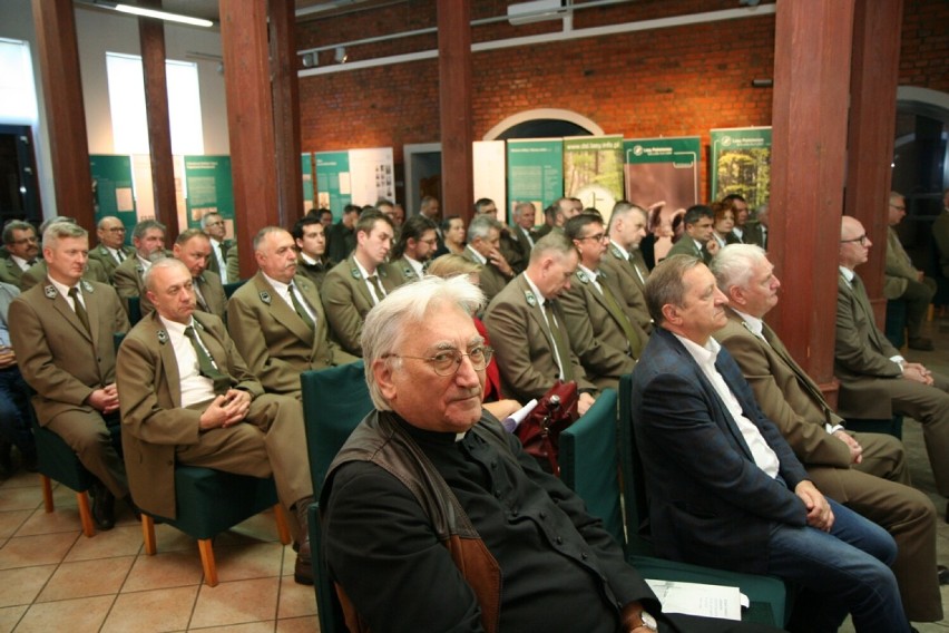 Leśnicy w KL Auschiwtz. Konferencja i wystawa w Ośrodku Kultury Leśnej w Gołuchowie