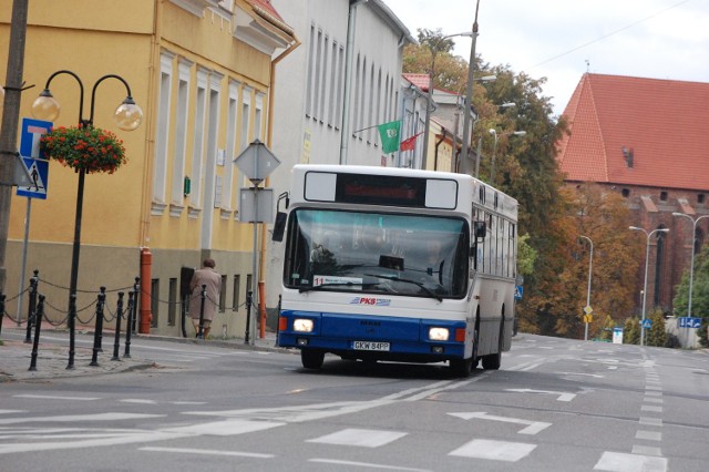 PKS zapewnia, że jest w stanie przywrócić linię, ale muszą się znaleźć chętni do pracy za kółkiem...