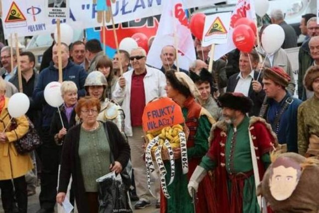 1000-osobowa delegacja związkowców, działaczy i sympatyków PiS z ...