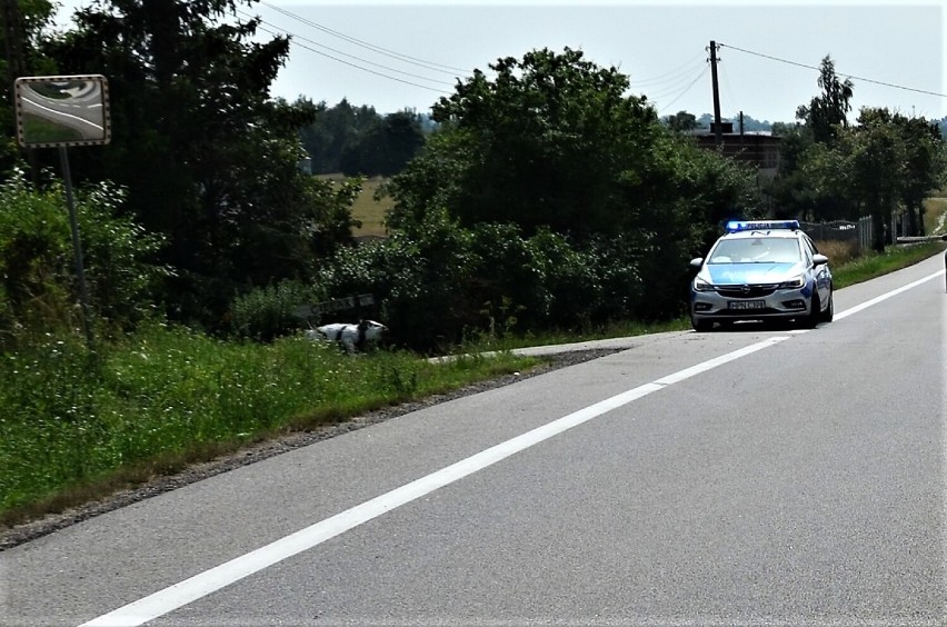 Narkowy niedaleko Tczewa. Policjanci pracowali w miejscu wypadku na DK91