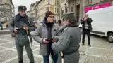 Burmistrz Kłodzka aresztowany przez ZOMO. W taki sposób nieformalna grupa rekontrukcyjna przypomniała o stanie wojennym 1981