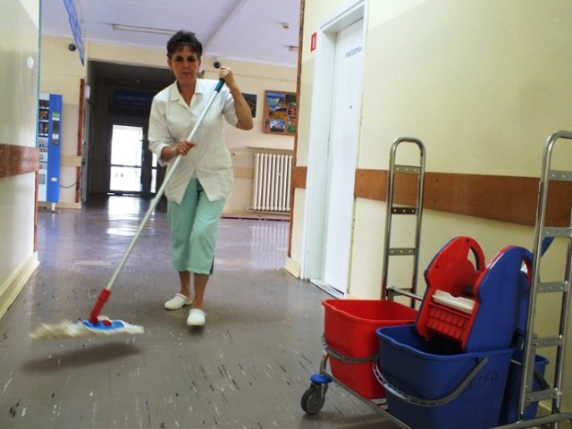 Szpital Bełchatów: sprzątaczki już nie protestują, wróciły do pracy