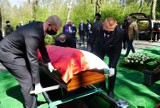Poznań: Pogrzeb Krystyny Łybackiej. Była minister edukacji została pochowana na cmentarzu na Miłostowie [ZDJĘCIA]