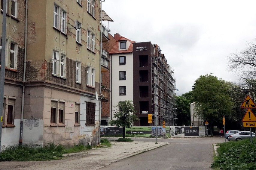 Powstaje nowy dom wielorodzinny przy ulicy Książęcej w Legnicy, zobaczcie aktualne zdjęcia