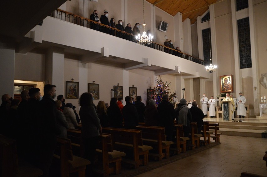 Pasterka w kościele pw. Matki Boskiej Częstochowskiej w Charzykowach