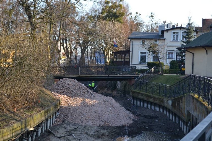 Tak wyglądał remont Kanału Raduni w Pruszczu. Po nim, centrum miasta wypiękniało |ZDJĘCIA