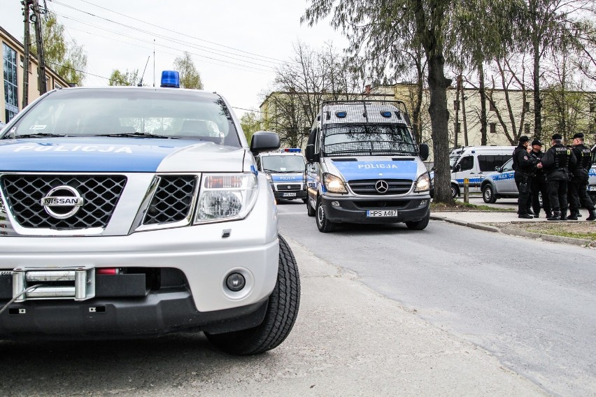 Nietypowa interwencja policji w Kielcach. Mężczyzna przyjechał do policjantów... po alkoholu