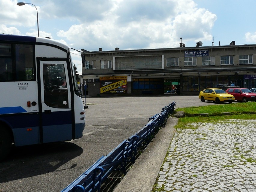 Sierpień 2011, dworzec autobusowy w Gorlicach. Kto pamięta,...
