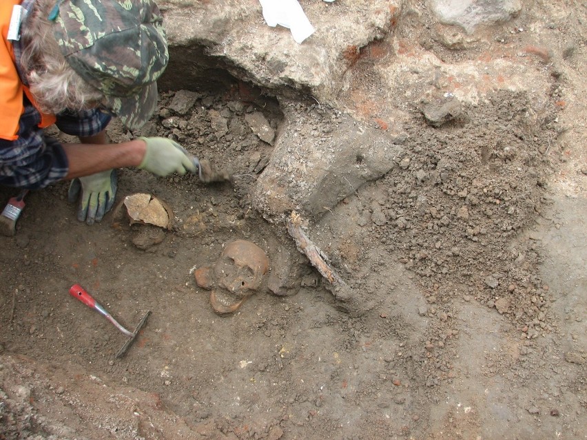 Wykopaliska w Gliwicach. Kolejne ludzkie szkielety znaleźli archeolodzy