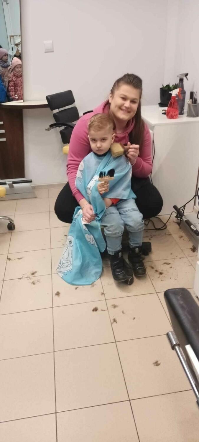 Odwiedziny w salonie fryzjerskim