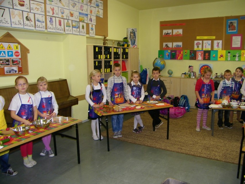 Dzieciaki uczyły się robić kanapki ZDJĘCIA