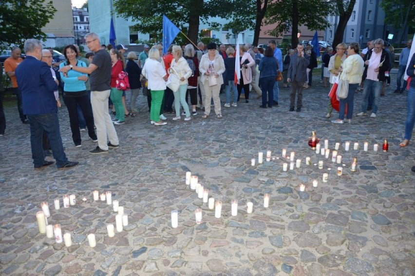 Protesty pod sądem w Lęborku ZDJĘCIA, WIDEO