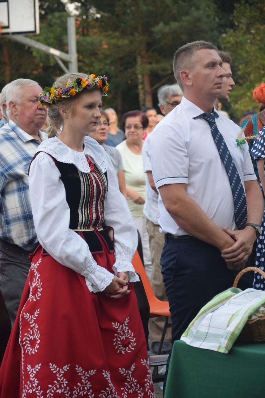 Dożynki w Chojnie. Mieszkańcy dziękowali za plony [ZDJĘCIA]