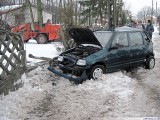 Wypadek w Krasowie Wielkim. Auto  uderzyło w słup [zdjęcia]