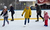 Z lodowiska na Stadionie Powiatowym w Pile korzysta wielu łyżwiarzy. Zobaczcie zdjęcia