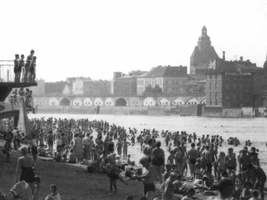 Plaża nad Wartą w latach 50-tych