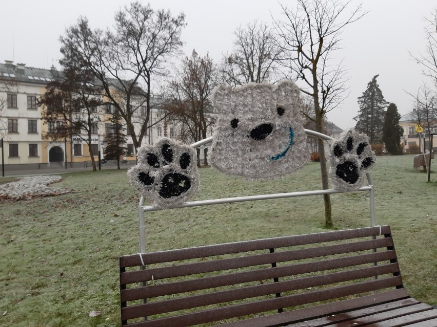 W Suwałkach pojawiły się już pierwsze Bożonarodzeniowe dekoracje. Rozbłysną 6 grudnia