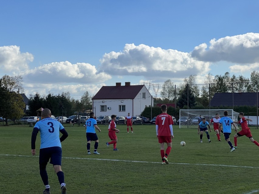 Sparta Osobnica (błękitne koszulki) pokonała Jasiołkę...