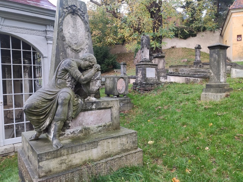 800- letni cmentarz koło Zgorzelca