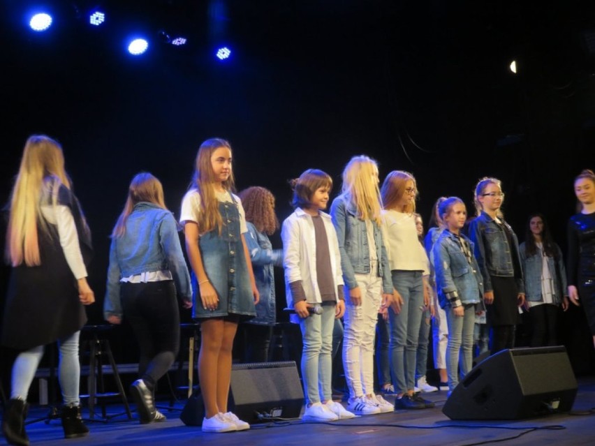 Koncert charytatywny w wykonaniu Happy Singers do Centrum...