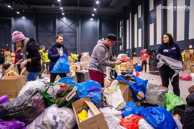 W Bydgoszczy trwa zbiórka darów dla Ukrainy. Potrzebni są także wolontariusze-kierowcy