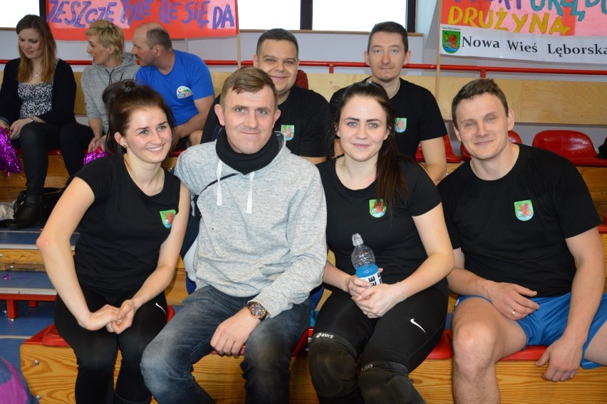 Ada Tomasiewicz poprowadziła drużynę Urzędu Gminy Nowa Wieś do zwycięstwa w pierwszej edycji siatkarskiego turnieju samorządowego