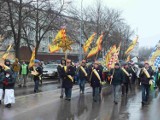 Orszak Trzech Króli 2024 w Starachowicach. Pomimo deszczu były tłumy wiernych