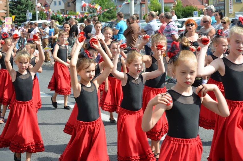 Dni Sławy: Kolorowy korowód przeszedł ulicami miasta. DUŻO ZDJĘĆ