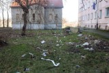Sterty śmieci zalegają przy ulicy Jaworzyńskiej w Legnicy, mieszkańcy proszą o pomoc