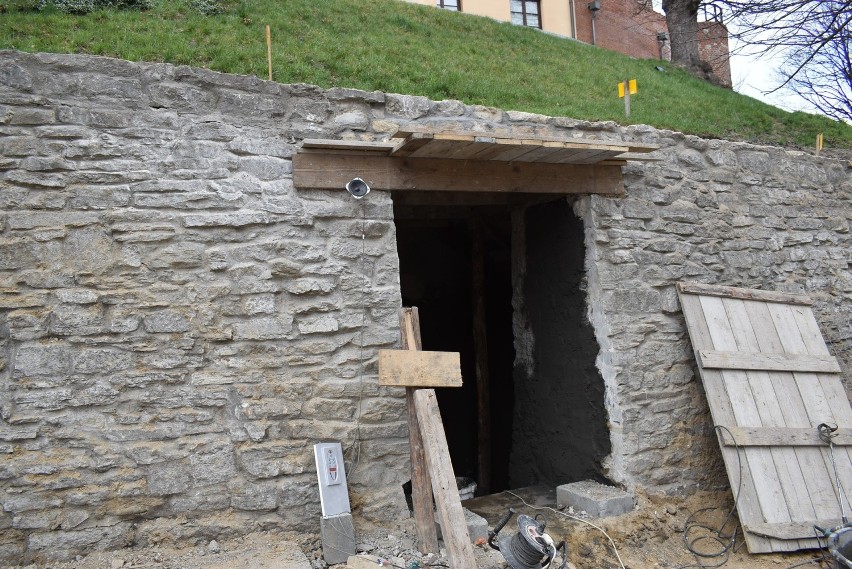 Nowe wejście do tuneli od ul. Zamkowej