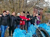 Stowarzyszenia Aktywny Międzychód i Zielony Międzychód sprzątali dziś miasto - zebrali... 63 pełne worki oraz mnóstwo części samochodowych