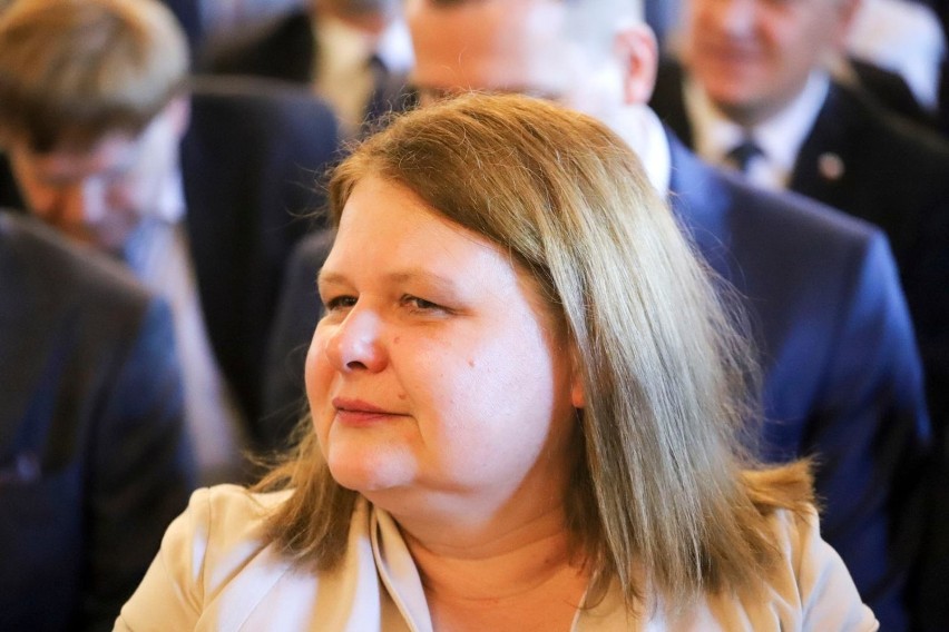 Katarzyna Bagan - Kurluta - klub Koalicja Obywatelska. Ma 52...