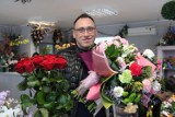 Dzień Kobiet 2023 w Bełchatowie. W kwiaciarniach ruch od rana. Takie kwiaty kupują panowie ZDJĘCIA, CENY