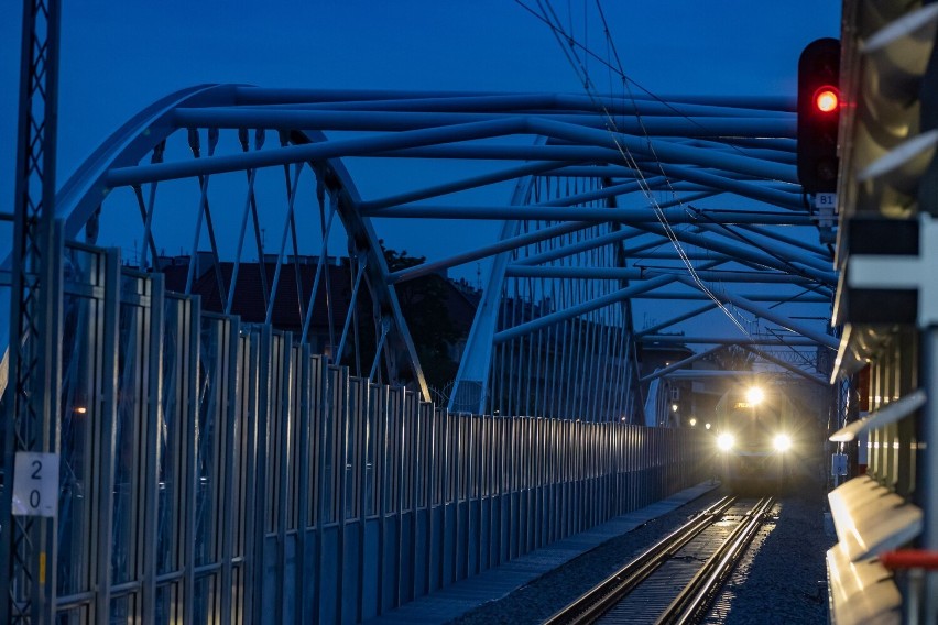 Spektakularne otwarcie największej inwestycji kolejowej w Krakowie za ponad 1,2 mld zł