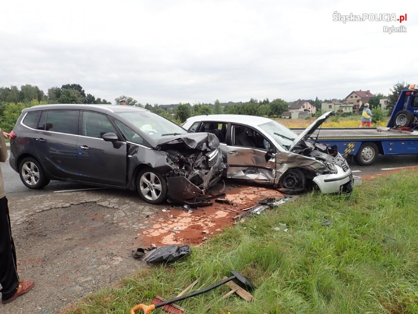Wypadek w Niedobczycach. Kierowca podejrzewany o jazdę na podwójnym gazie