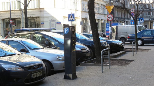 Za parkowanie w Warszawie kartą miejską zapłacimy tylko do 23 lutego