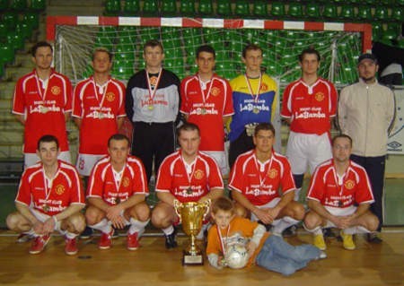 Red Devils &quot;La Bamba&quot; okazali się najlepsi w silnie obsadzonym Turnieju Mistrzów &quot;Hirsch-Pol Cup&quot; 2005.