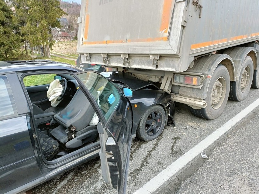 DK 28 w Mszalnicy była częściowo zablokowana przez ponad...