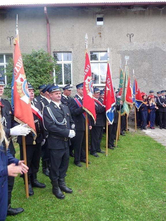 Z okazji 80-lecia prokowskiej OSP wielu strażaków i druhen uhonorowano medalami