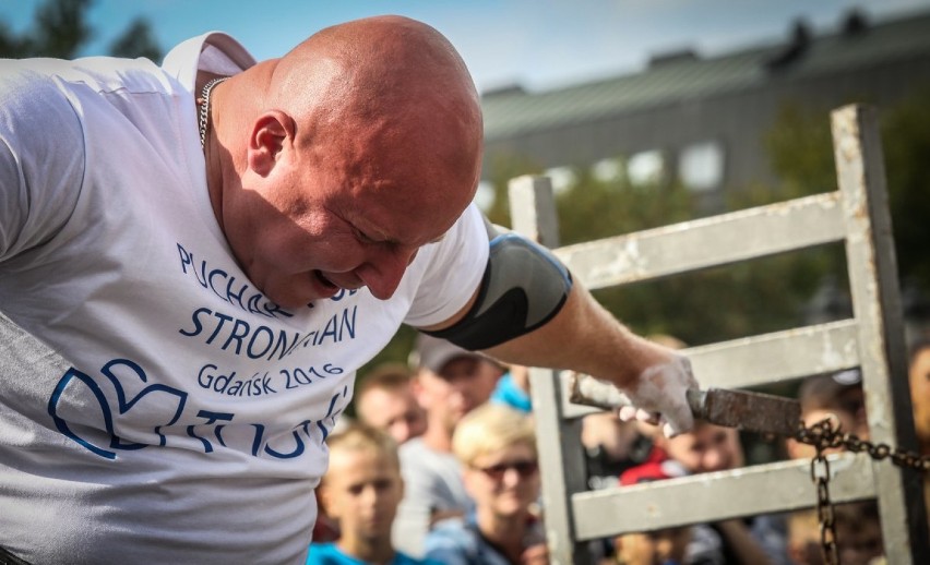 Puchar Strong Man 2016. Zobacz najsilniejszych ludzi w Polsce [ZDJĘCIA]