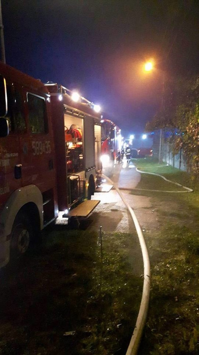 Pożar w Rybniku: spaliła się stodoła. Gaszenie trwało ponad trzy godziny [ZDJĘCIA]
