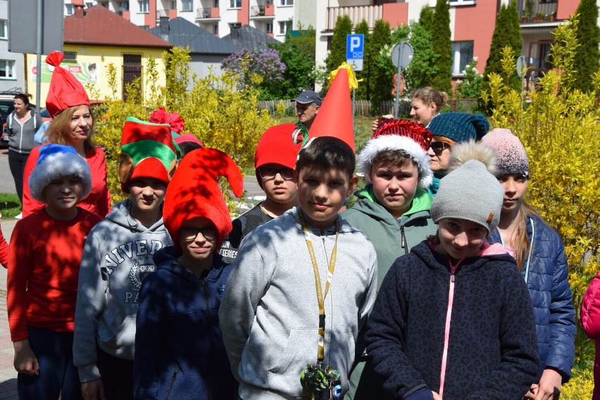 Krasnoludki z dziesiątki. Dzieci uczciły urodziny Marii Konopnickiej 