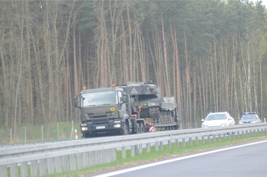 W najbliższych dniach kolejne kolumny żołnierzy ze sprzętem...