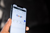 Jak usunąć konto Google z telefonu i wyszukiwarki? Z czym się to wiąże i czy można to zrobić bez logowania? Odpowiadamy