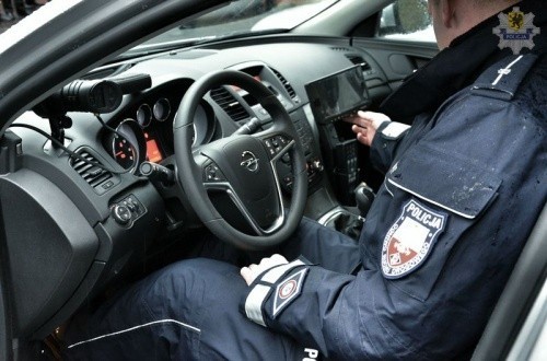 Nowy nieoznakowany radiowóz będzie patrolował drogi powiatu...